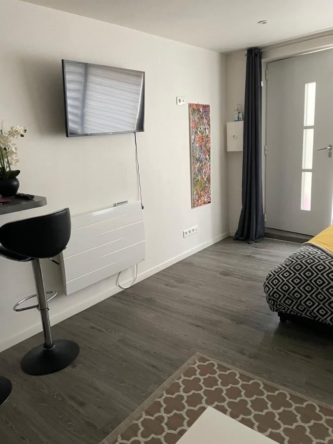 Studio L'Art Abstrait - Centre D'Agen- Gare 3' Apartment Luaran gambar